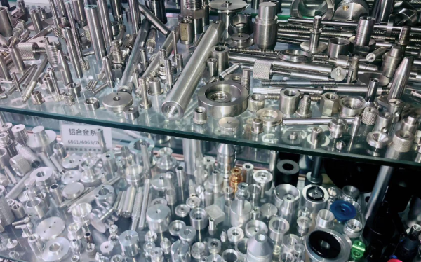 車銑加工樣1號板展柜實拍