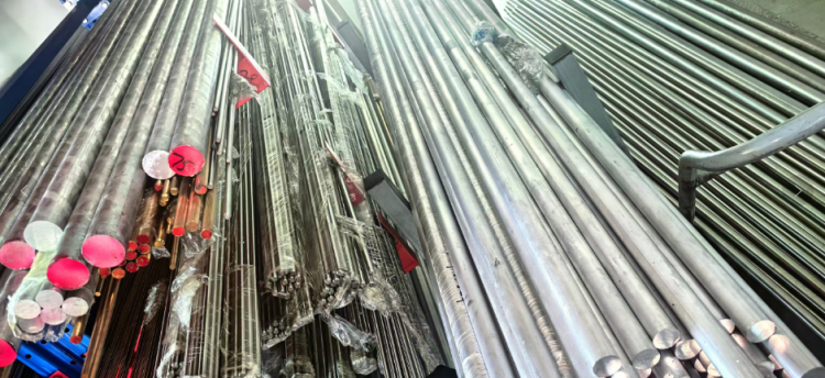 深圳華呈：專注非標(biāo)五金零配件定制加工，加緊備產(chǎn)中